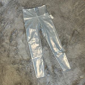 NWT Old Navy, shiny leggings